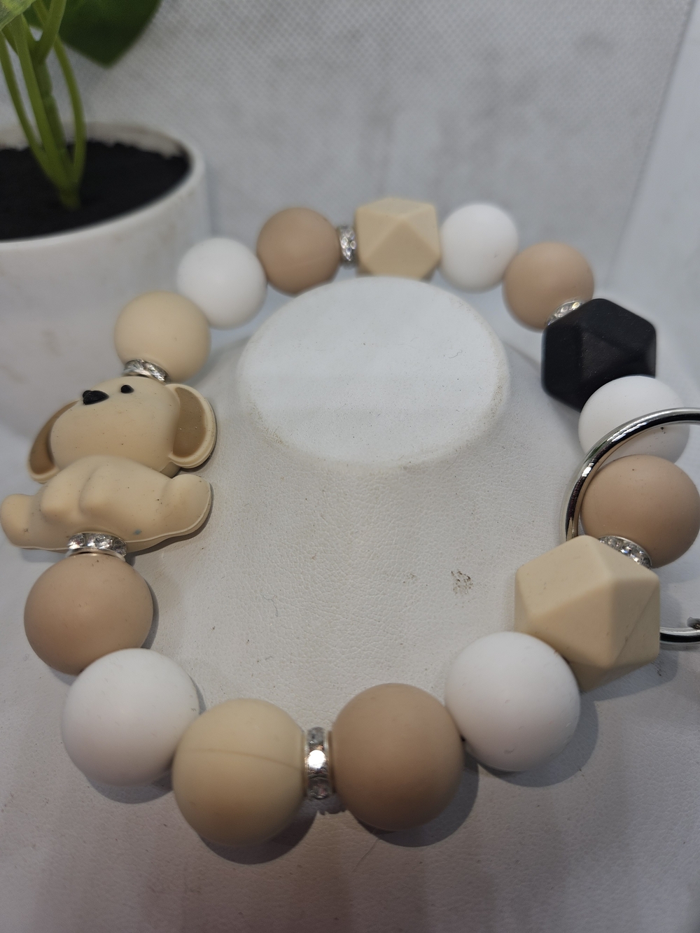 Unbranded Beige & White Silicone Puppy Bead Keyring for Kids
